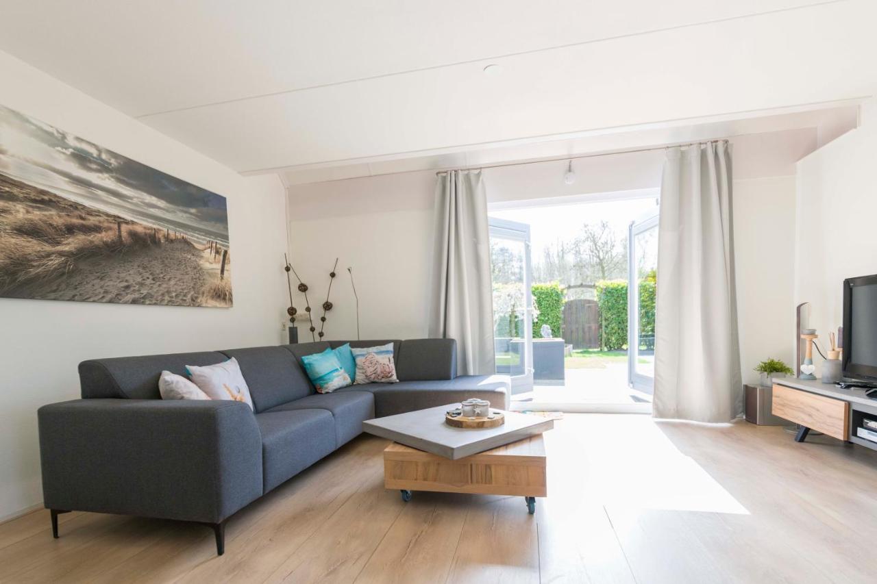 Vakantiehuis Op Villapark Oesterbaai Aan Zee , Met Speeltuin Grenzend Aan De Tuin Вемелдинге Экстерьер фото