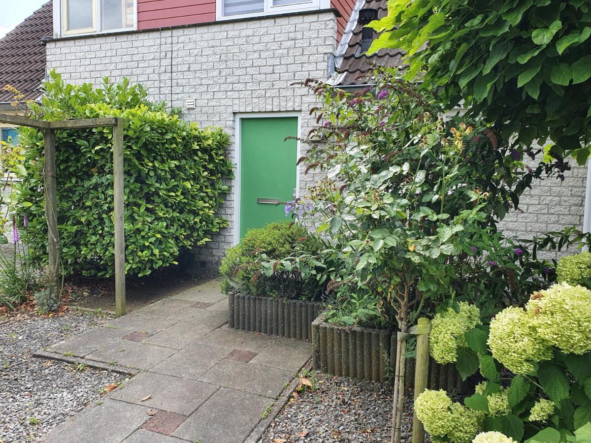Vakantiehuis Op Villapark Oesterbaai Aan Zee , Met Speeltuin Grenzend Aan De Tuin Вемелдинге Экстерьер фото